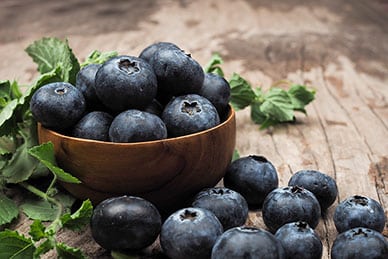 Researchers Find Compounds in Blueberries Help Kill Cancer
